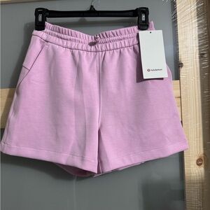 Lululemon Softstreme High-Rise Short 4" NWT